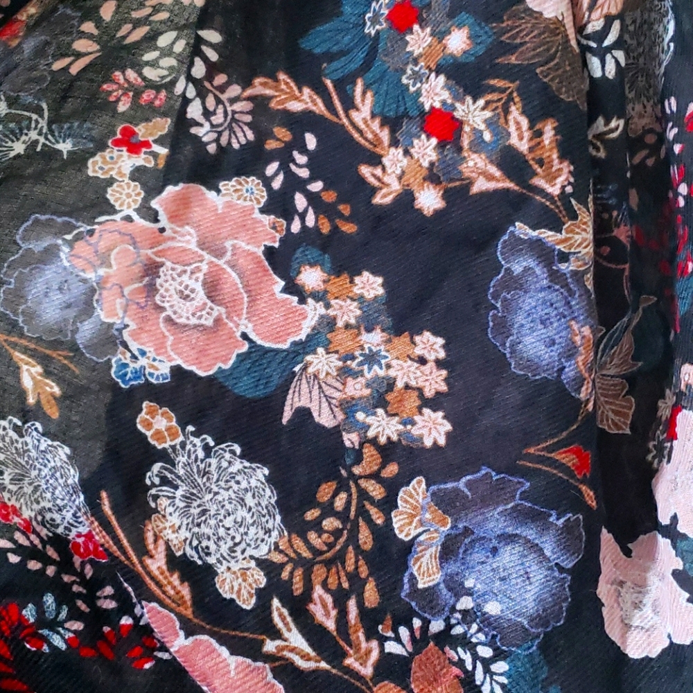 H&M Patterned Scarf - Picture 3 of 4